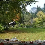 Iskaretreat شاليه *